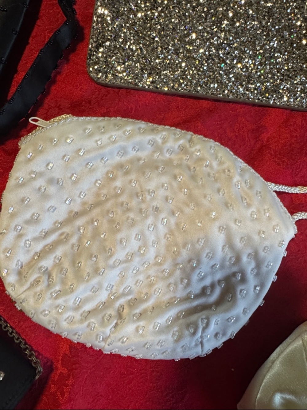 Lot of 8 evening bags/clutches/wristlets.  Great condition. - Picture 7 of 10